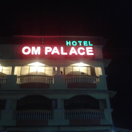 Om Palace Лонавала Экстерьер фото